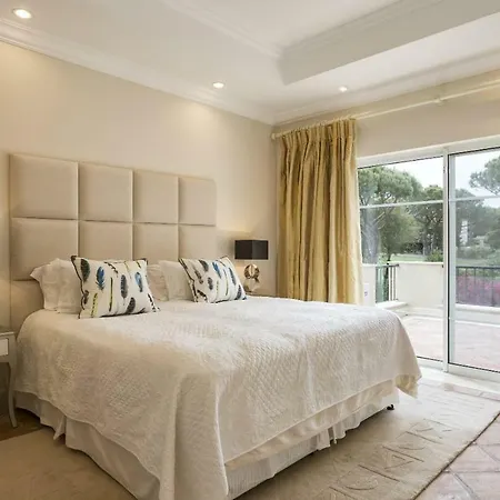 Sleeps 8 Pool Air Con T479971 Vila