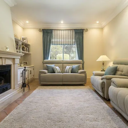 Sleeps 8 Pool Air Con T479971 Vila