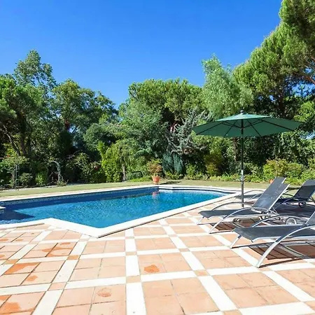 Villa Sleeps 8 Pool Air Con T479971 *