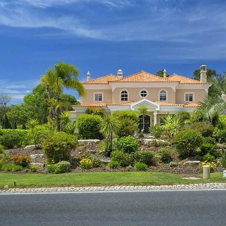 Sleeps 8 Pool Air Con T479971